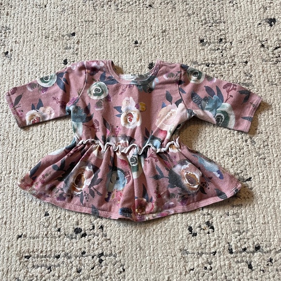 Made by Molly baby girl size 6-9 months floral top - Picture 1 of 3